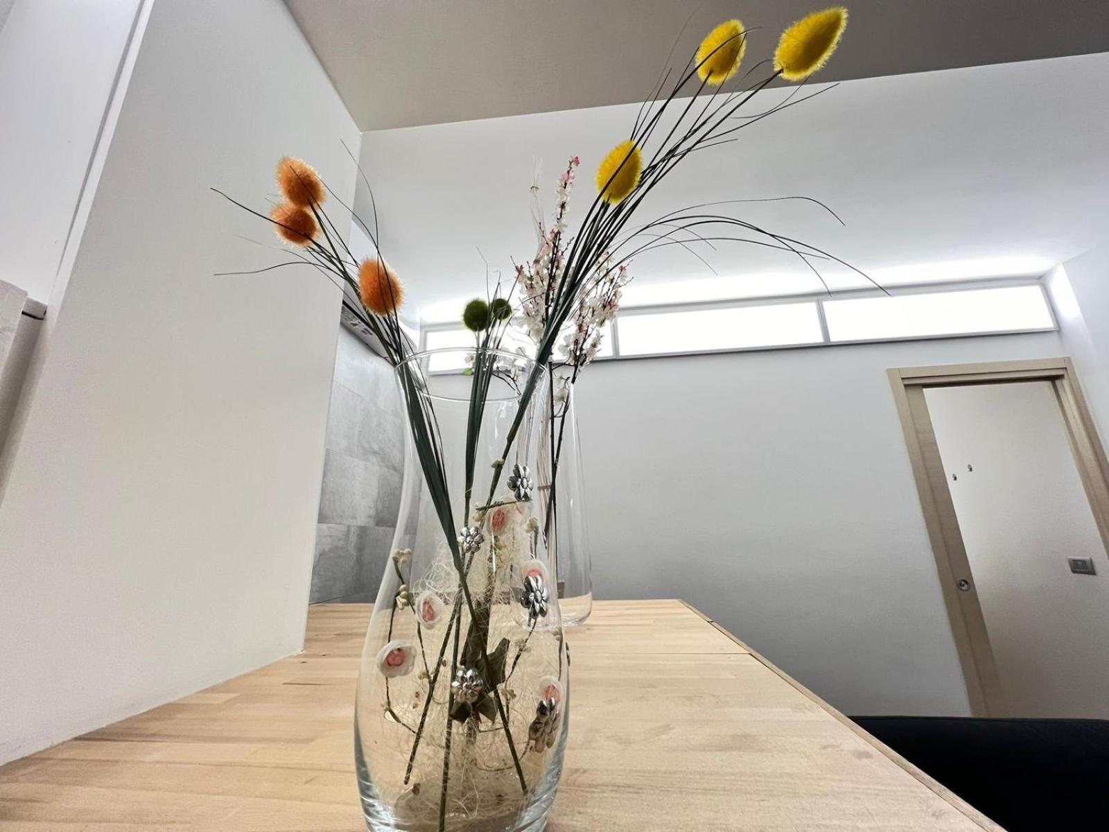 "R&P Apartment", Short Term Stay, Elegant Design, Bisceglie Metro Station, Easy For San Siro And Fiera Milano, Free Parking Екстериор снимка